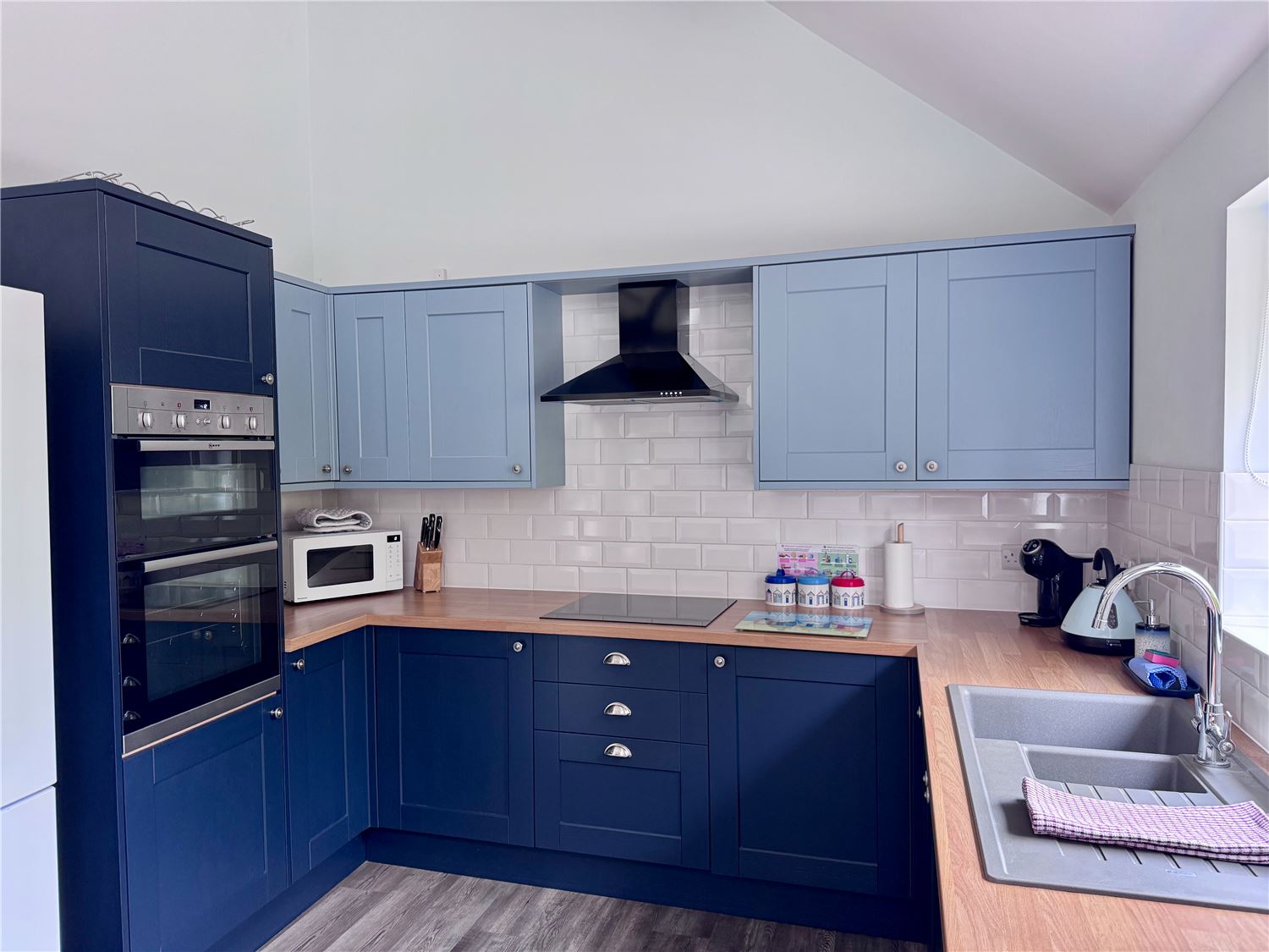 Spacious open plan living and dining at dog friendly, Norfolk Broads holiday cottage for 6