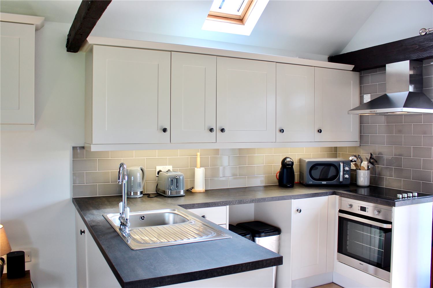 Well equipped kitchen at dog friendly Norfolk Broads holiday cottage, sleeps 4